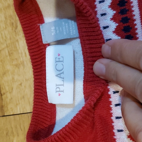 Children's Place Girls Red Heart Sweater Dress Size 5-6 - Picture 3 of 5
